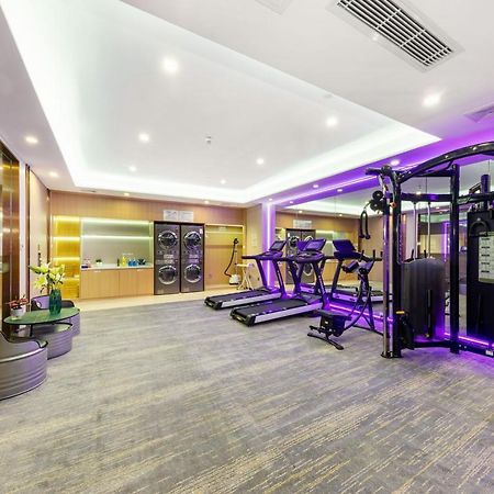 Qianhai Holiday Hotel Шънджън Екстериор снимка