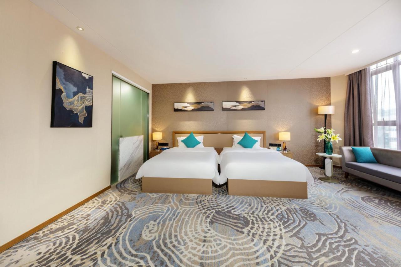Qianhai Holiday Hotel Шънджън Екстериор снимка