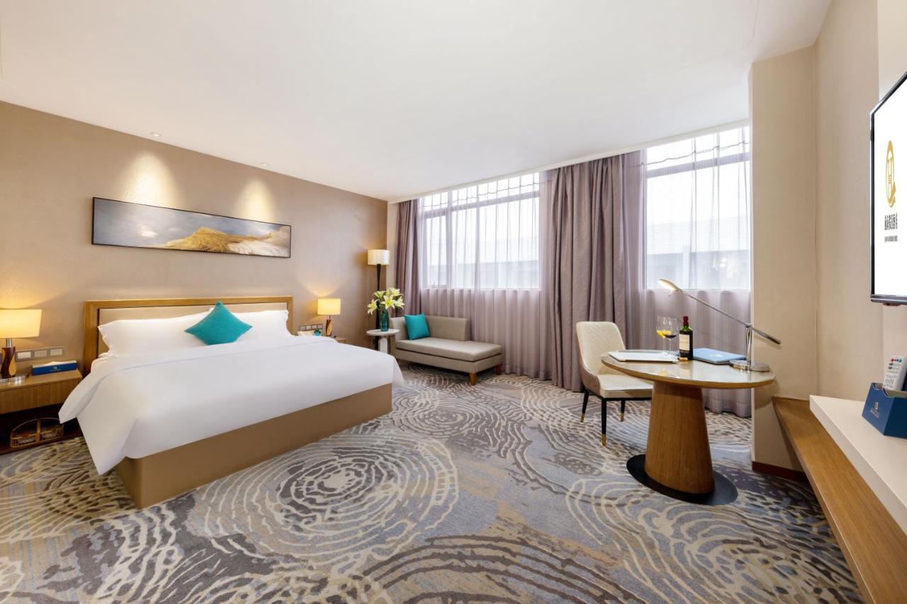 Qianhai Holiday Hotel Шънджън Екстериор снимка