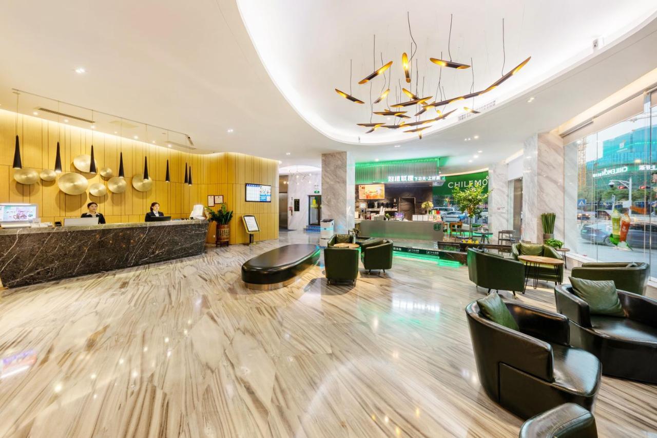 Qianhai Holiday Hotel Шънджън Екстериор снимка