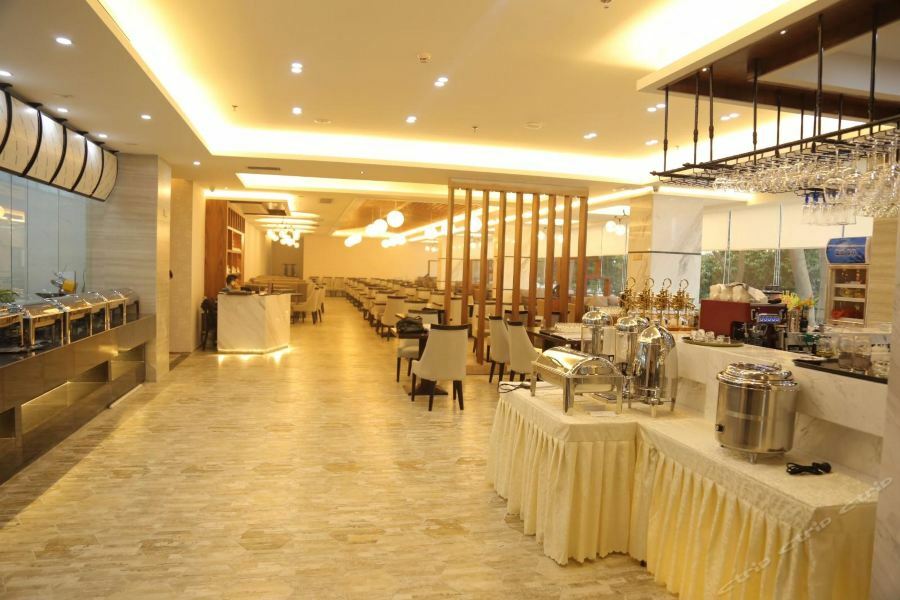 Qianhai Holiday Hotel Шънджън Екстериор снимка